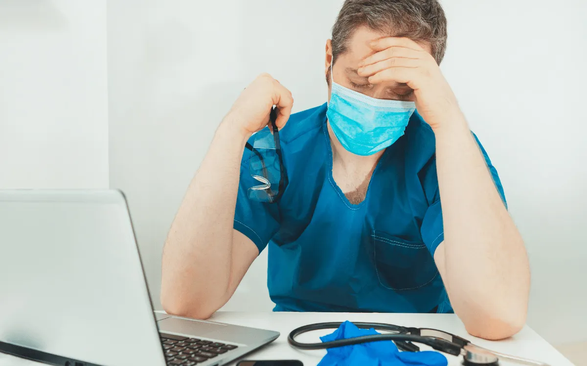 Améliorer la QVCT des médecins : Un lien essentiel avec les plannings